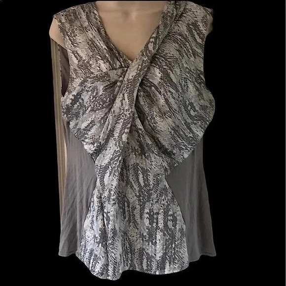 Alfani silver snake skin sleeveless crossover v-neck blouse size large - Picture 2 of 9